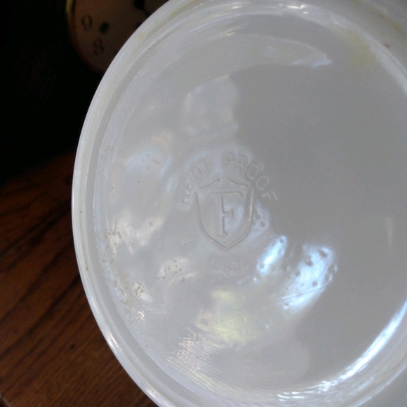 Vintage Fire King Mixing Bowl - Picture 4 of 4